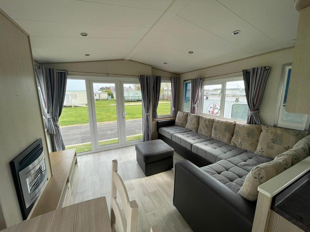 Pg177 Golden Palm Resort 8 Berth Caravan With Decking Chapel Saint Leonards Exterior foto
