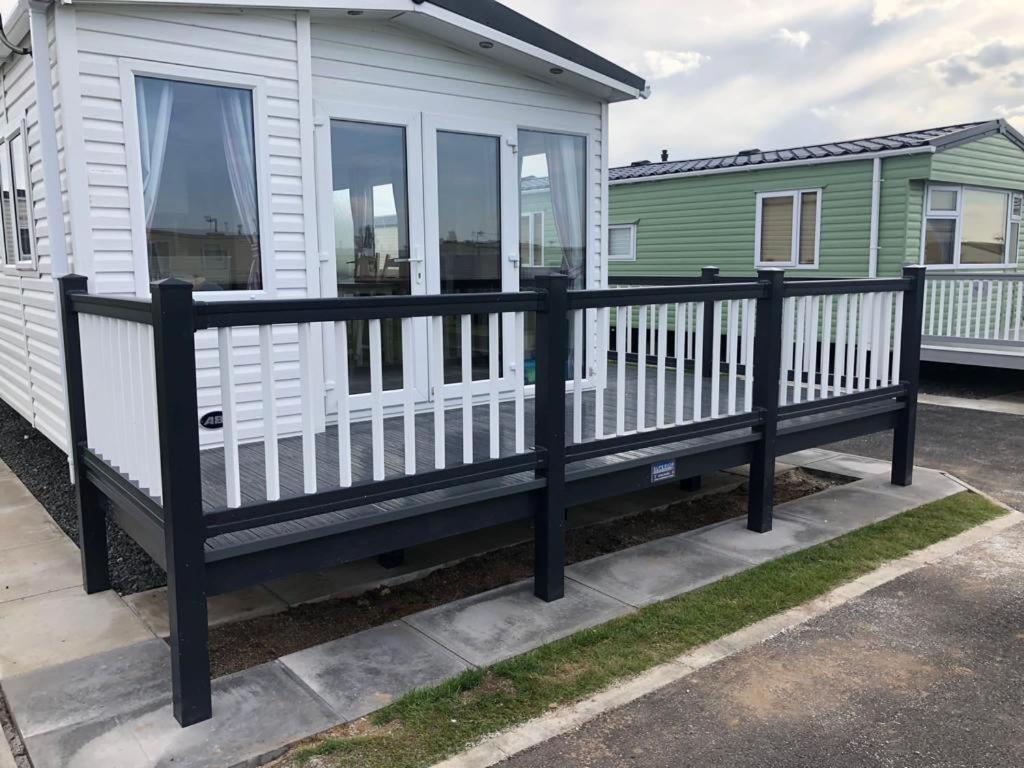 Pg177 Golden Palm Resort 8 Berth Caravan With Decking Chapel Saint Leonards Exterior foto